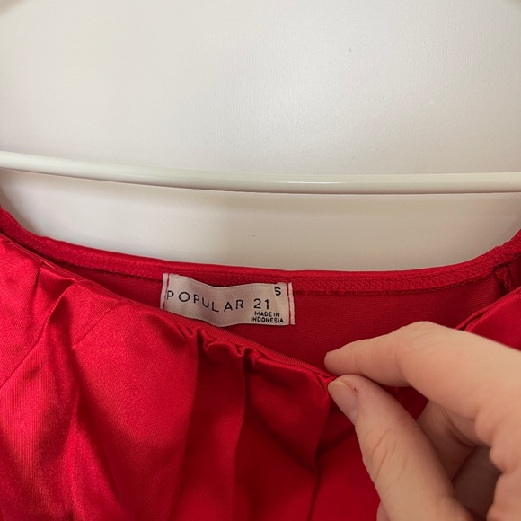 silky off the shoulder top - Picture 2 of 3